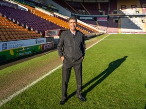 Supporting image for story: Chris Kamara to perform with choir turning Bradford City fans into opera singers