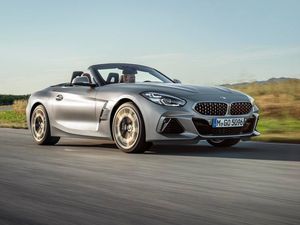 Supporting image for story: BMW details engine selection for new Z4