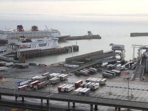 Supporting image for story: Efforts continue to resolve Channel crossing coronavirus crisis