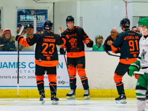 Supporting image for story: Telford Tigers fight back to end weekend on a winning note