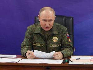 Supporting image for story: Putin says Russia has tested new nuclear-capable missile