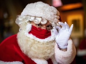 Supporting image for story: Father Christmas will not have to wear a mask in Santa’s grottos, says No 10