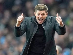 Supporting image for story: Aston Villa boss Steven Gerrard keen to add another midfielder