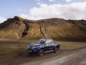 Supporting image for story: New Nissan Navara pick-up is more comfortable and economical