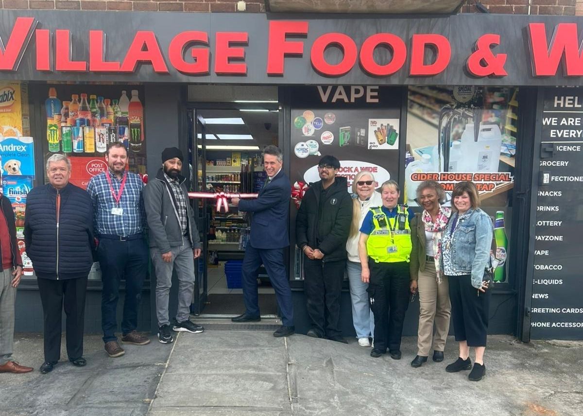 MP marks reopening of Featherstone Post Office at new site