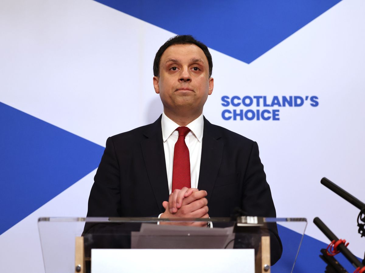 Cabinet rallies around embattled Starmer as Sarwar calls for him to quit