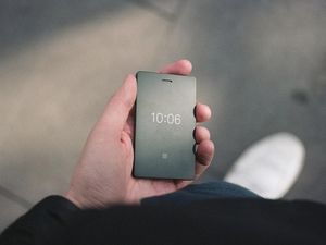 Supporting image for story: This basic phone does hardly anything, but it just smashed its crowdfunding goal