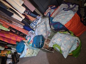 A Stourbridge mother-of-three who began selling her family’s unwanted clothes to make ends meet has made over £40,000