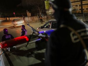 Supporting image for story: Clashes in Syria between government forces and Assad loyalists kill more than 70