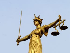 Supporting image for story: Jailed: 'Seasoned' conman posed as cruise ship captain to sell fake tours