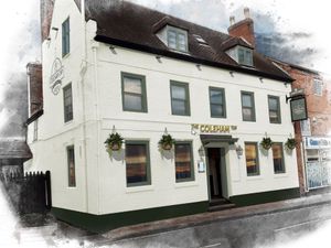 Supporting image for story: 'And we're back!': Shrewsbury pub reopens in time for Christmas after revamp and name change