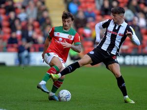 Supporting image for story: Matt Taylor urges Otis Khan to earn new Walsall deal