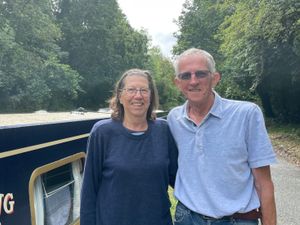 Supporting image for story: Canal boat residents stranded for days after toxic chemical spillage