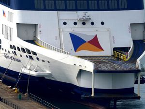 Supporting image for story: French strike disrupts Calais-Dover ferries