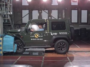 Supporting image for story: Experts criticise new Suzuki Jimny over safety