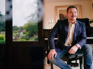 Supporting image for story: Russell Watson to play two dates at Shrewsbury Abbey