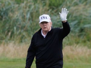 Supporting image for story: Trump gets down to business at trade talks with European Commission president