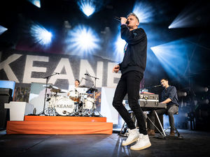 Supporting image for story: Keane winning over new generations in sunset Forest Live concert