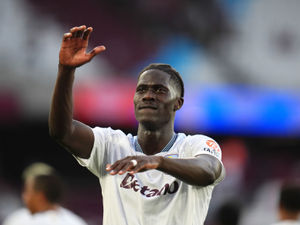 Supporting image for story: Aston Villa sweating on fitness of key midfielder