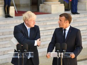 Supporting image for story: Macron talks tough ahead of meeting with Johnson