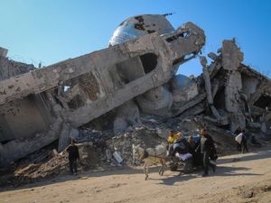 Supporting image for story: Hamas set to free three Israeli hostages in latest phase of ceasefire deal