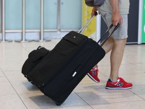 Supporting image for story: Delays across UK airports as e-gates hit by IT failure