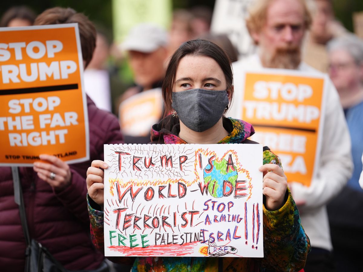 Anti-Trump protesters hold rally in Edinburgh on final day of state visit Anti-Trump protesters hold rally in Edinburgh on final day of state visit