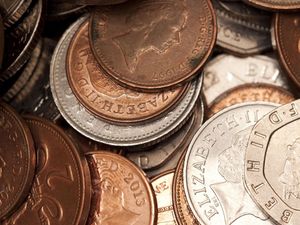 Supporting image for story: Cost of living support systems under strain, says Citizens Advice report 