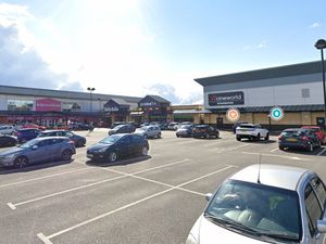 Supporting image for story: Wolverhampton retail park blocked off to traffic after reports of crash