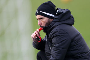 Carlos Corberan oversees training as Albion prepare to travel to Sunderland (Photo by Adam Fradgley/West Bromwich Albion FC via Getty Images).
