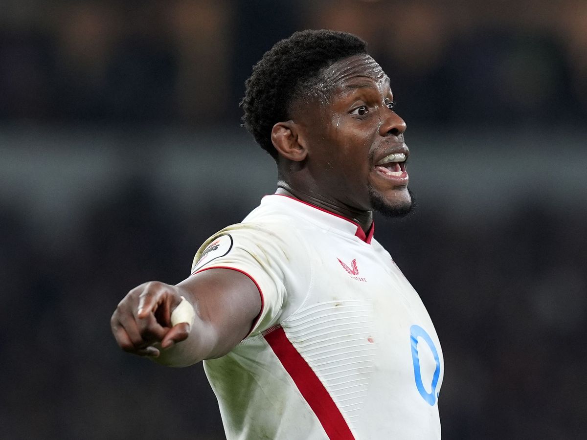 Steve Borthwick expects &lsquo;big roar&rsquo; when Maro Itoje steps off England bench