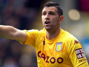 Supporting image for story: Aston Villa's Emi Martinez: Dad being there to see my World Cup bow will be amazing