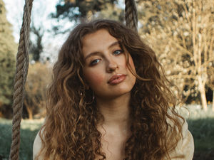 Supporting image for story: Teen singer to light up Bridgnorth festive switch-on 