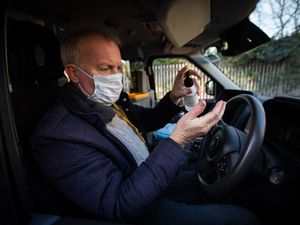 Supporting image for story: Taxi drivers to get 1.5m face masks to combat Covid-19