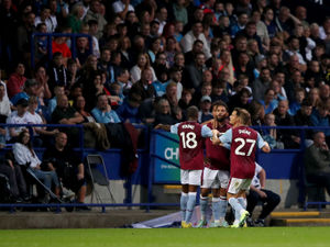 Supporting image for story: Steven Gerrard: Douglas Luiz goal no Aston Villa fluke!