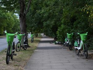 Supporting image for story: E-bike licensing means ‘every bridge is Checkpoint Charlie’, comedian says