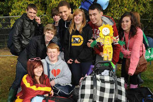 Supporting image for story: V Festival 2011: Fans arrive at Weston Park