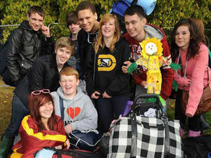 Supporting image for story: V Festival 2011: Fans arrive at Weston Park