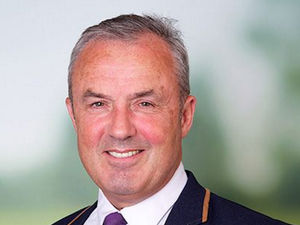 Supporting image for story: Straw poll reveals baling patterns across UK farms