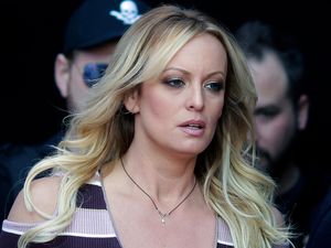 Supporting image for story: Stormy Daniels spars with Trump defence lawyer over alleged sexual encounter