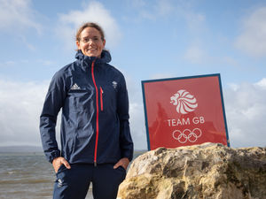 Supporting image for story: Wolverhampton's Alison Young makes medal race 