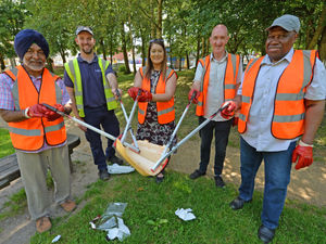 Supporting image for story: Community comes together to tackle litter