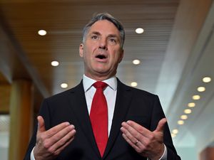 Supporting image for story: Australia strips medals from commanders over war crime allegations