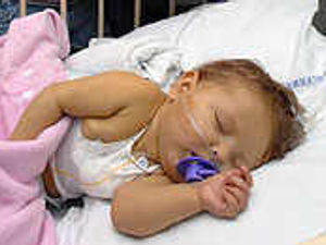 Supporting image for story: Sick girl's parents in donors appeal