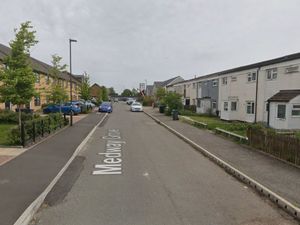 Supporting image for story: Police hunt murder suspects after death of man found with 'serious injuries'