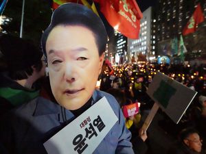 Supporting image for story: South Korean president says he will not seek to impose martial law again
