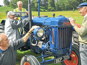 Supporting image for story: Real treat for vintage fans at vehicle show