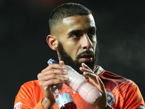 Supporting image for story: Shrewsbury boss Paul Hurst explains decision to rest Stefan Payne and Ben Godfrey