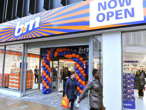 Supporting image for story: Quick-thinking officer helps woman after her waters break in Wolverhampton B&M store
