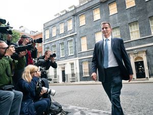 Supporting image for story: Liz Truss clinging to power as new Chancellor prepares to shred economic plan